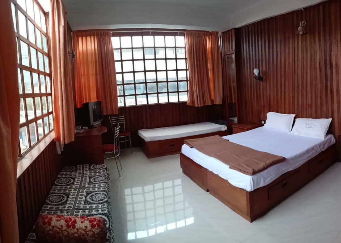 Dolphin Residency Thekkady Exterior foto